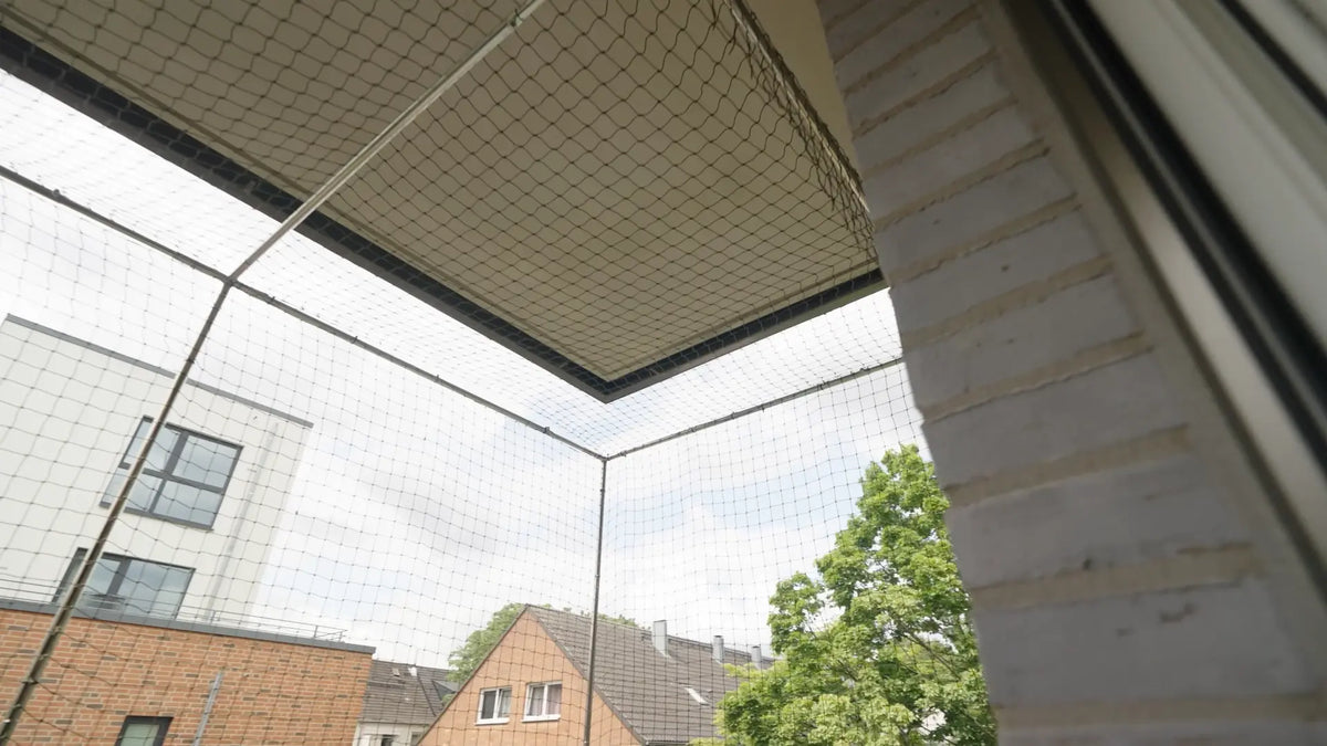 Video laden: Katzennetz Balkon ohne Bohren: Vollrahmen Montageanleitung | Boy-Katzennetze
