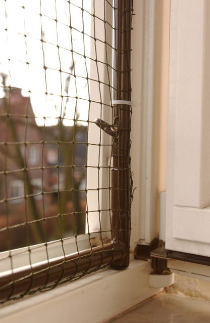 fensterrahmen-braun-katzennetz